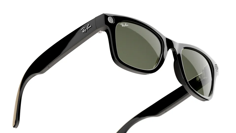 Black Ray-Ban Meta Wayfarer glasses with green lenses on a white background